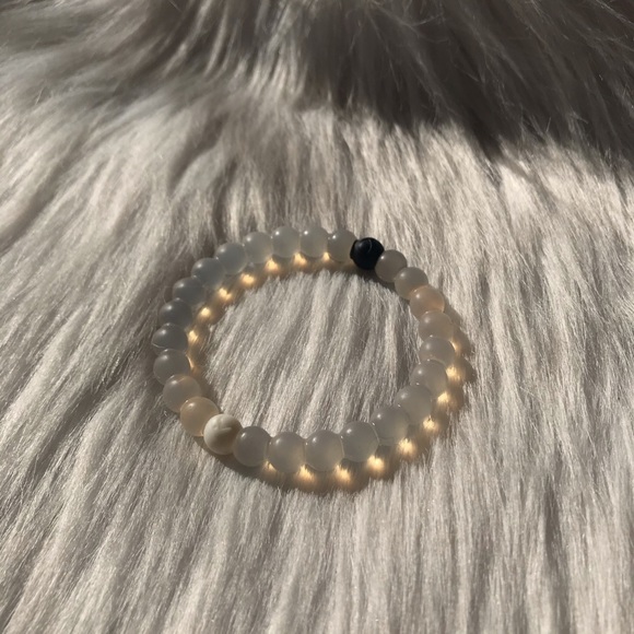 Classic & breast cancer light pink Lokai bracelets - Picture 3 of 11
